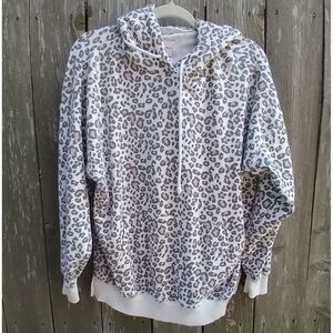 American Eagle Ahh-mazinly Soft size X Jegging fit animal print hoodie
